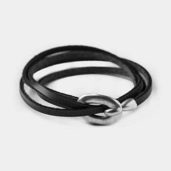 Apple Skin Armband mit 2 Bändern, Farbe schwarz und einer ovalen Schließe mit einem Metallhaken - Grösse S - von Dallaiti